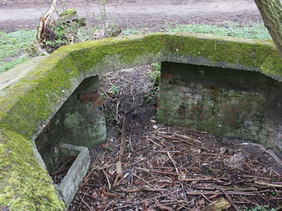 Behelfsmige OB 600 sdlich des Flughafens